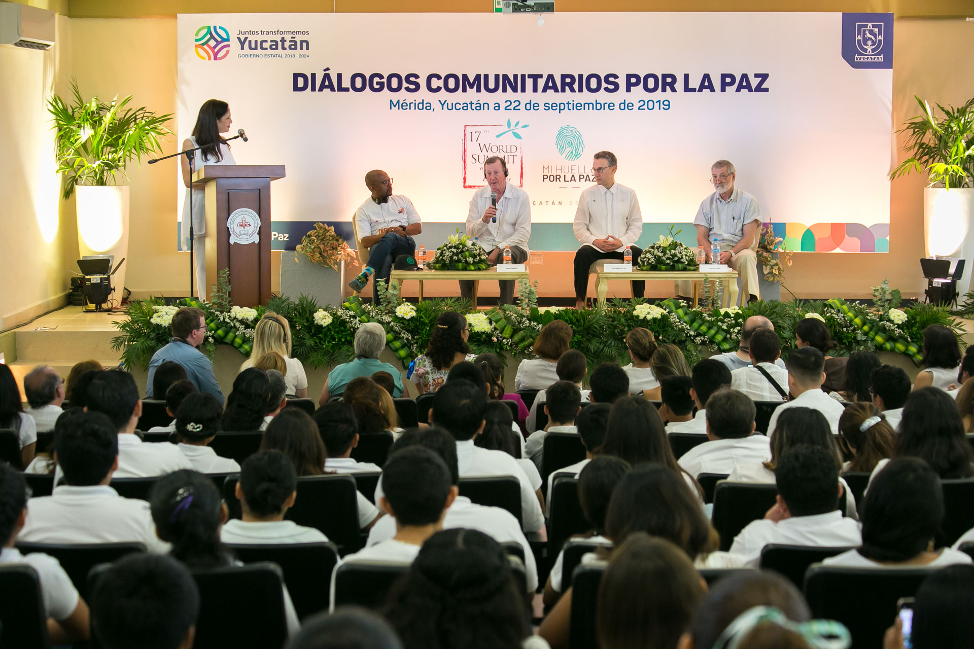 Premios Nobel piden a los jóvenes yucatecos pensar qué acción ayudaría a tener un mejor mundo