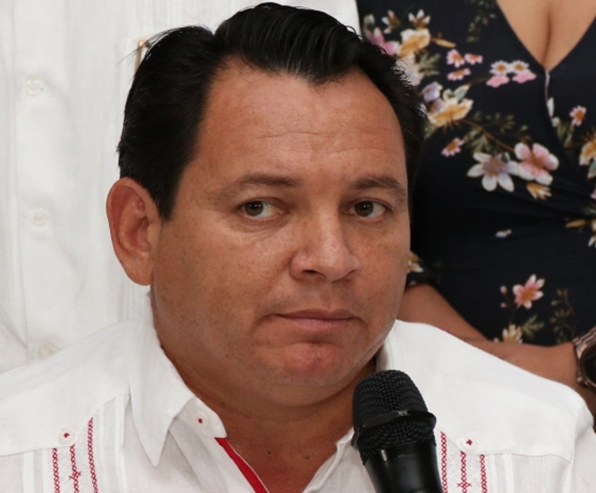 Por nuevos problemas que involucran a dependencias federales, el “súperdelegado” Joaquín “Huacho” Díaz desaparece y no contesta ni el teléfono