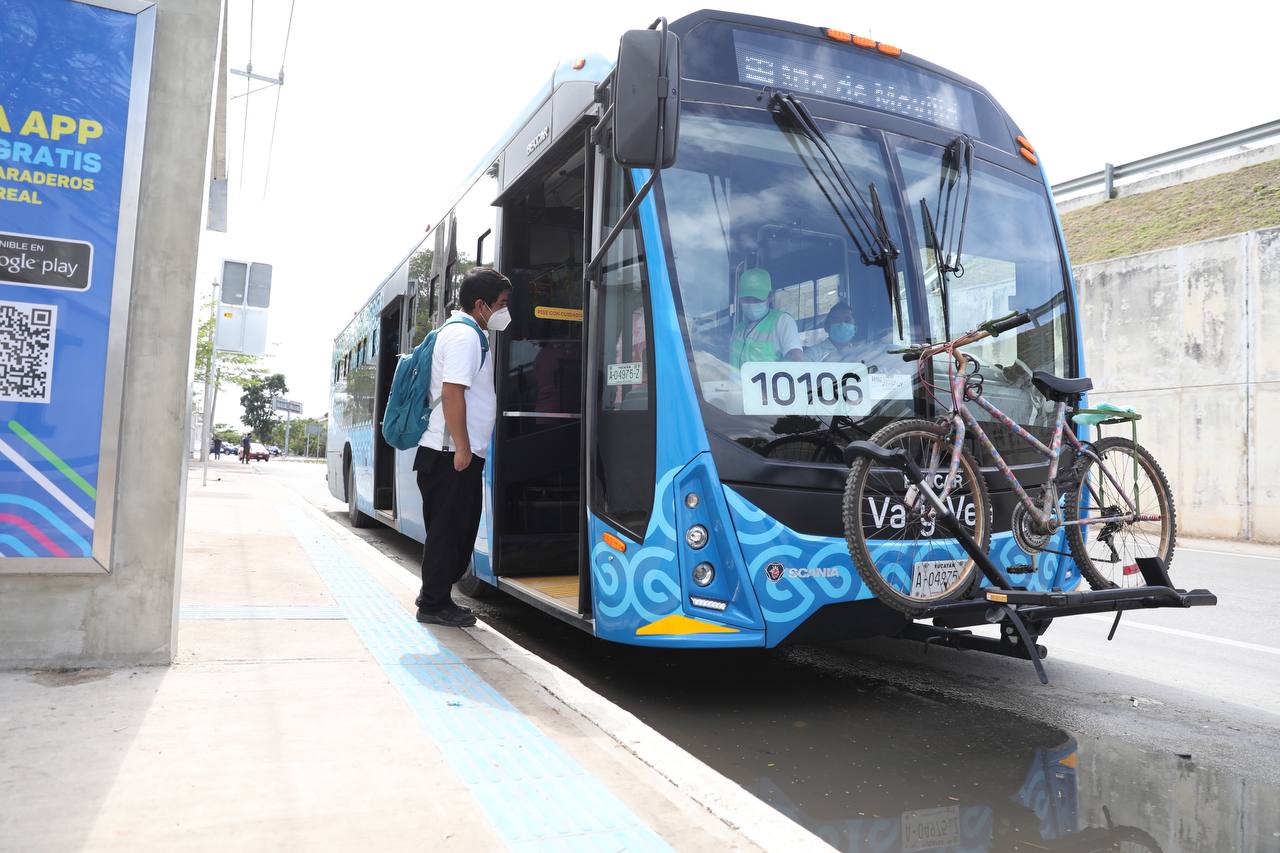 En su primer mes de operación, la ruta periférico del nuevo sistema de transporte metropolitano “Va y ven” brinda servicio de forma eficiente y de calidad a usuarios del transporte público
