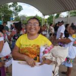 DIF Yucatán entrega proyectos comunitarios en beneficio de familias de Tixcacalcupul