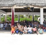 Personas con discapacidad disfrutan la playa durante Verano Inclusivo del Iipedey