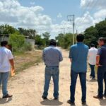 El regidor Adrián Gorocica supervisa necesidades de infraestructura y áreas públicas en la comisaría de Caucel